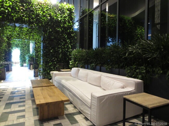 Foto del edificio - 801 S Miami Ave