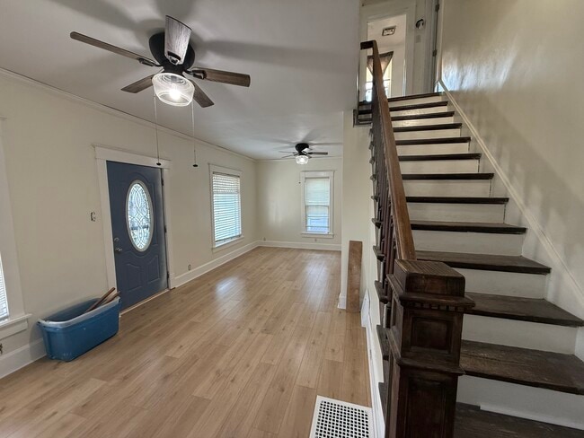 Foto del edificio - 2-912 E 6th St