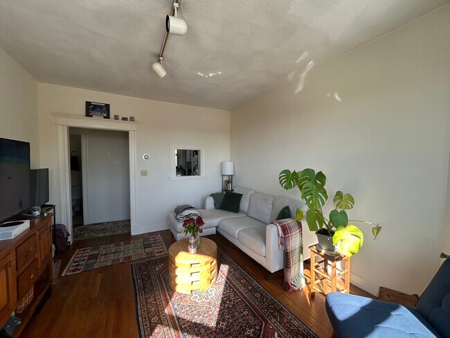 Foto del edificio - 1669 Commonwealth Ave