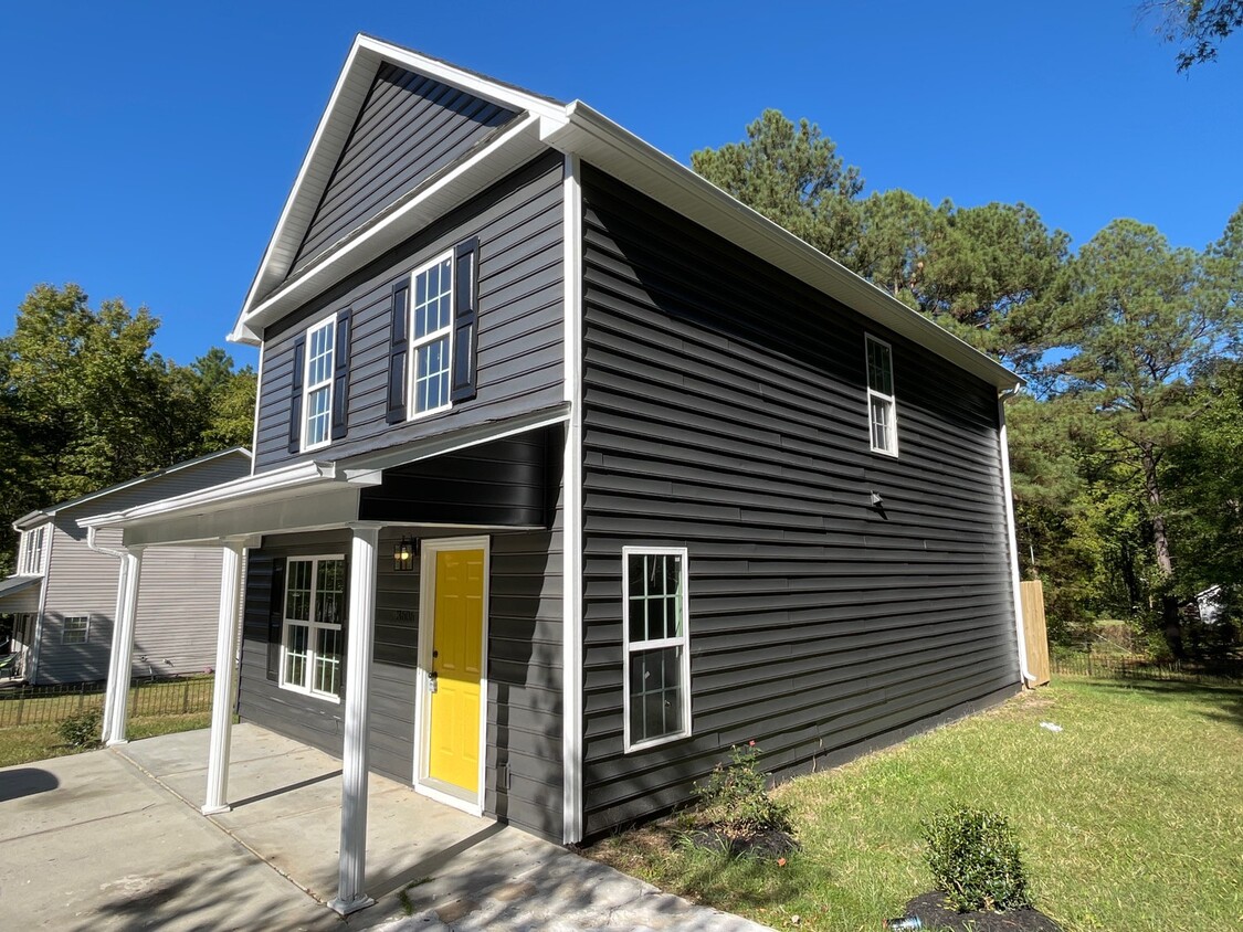 Primary Photo - 3606 Meriwether Dr