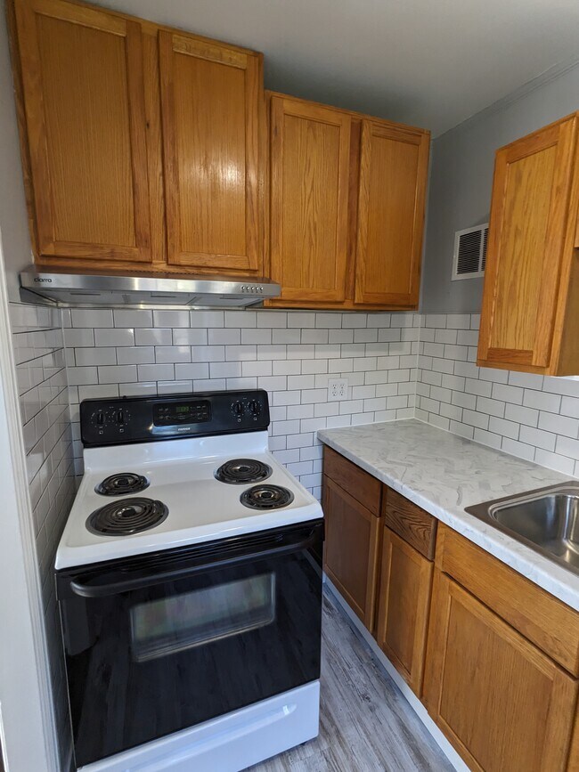 Foto del edificio - 1105 N Somerset Ave