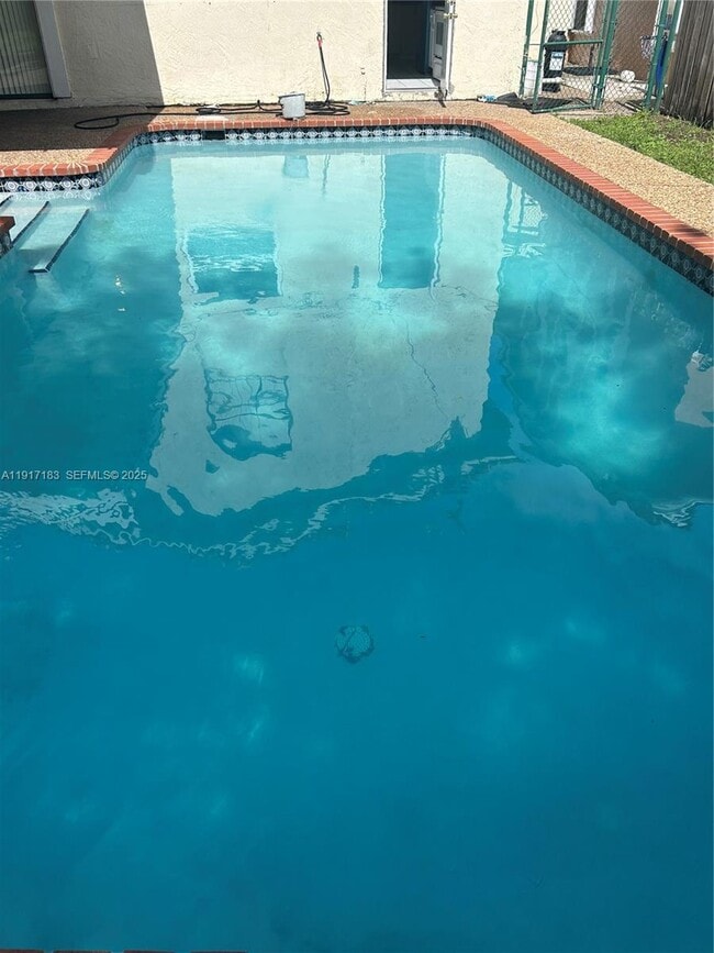 Foto del edificio - 2355 NW 120th Ln