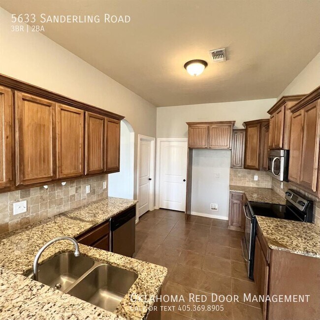 Foto del edificio - 5633 Sanderling Rd