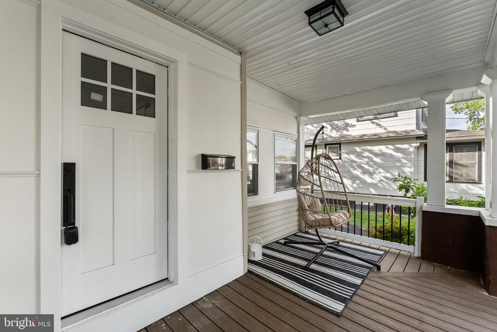 Primary Photo - 4 E Haddon Ave