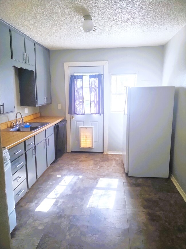 Foto del edificio - 414 NW 97th St