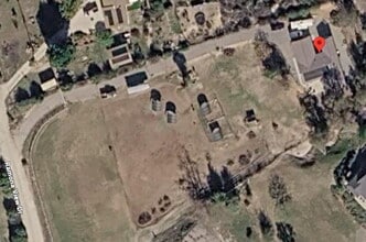 Building Photo - 18453 Ramona View Dr