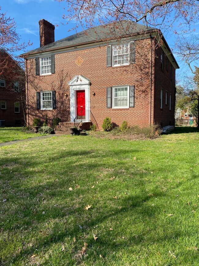 Foto del edificio - 3910 Cary Street Rd
