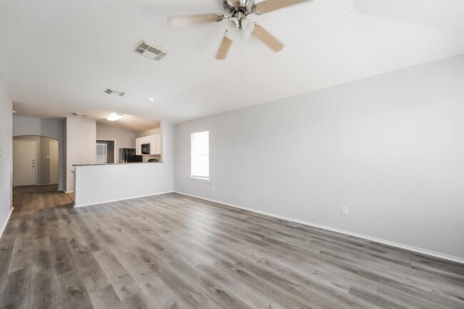Building Photo - 19031 Wild Yaupon Dr