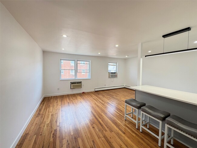 Foto del edificio - 1041 E 80th St