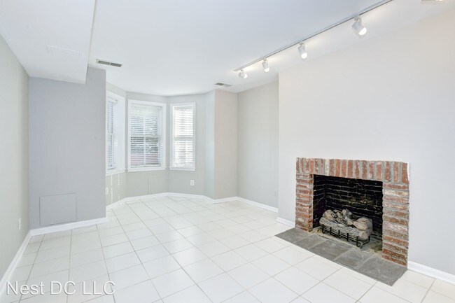 Foto del edificio - 1 br, 1 bath House - 1011 S St NW Unit A