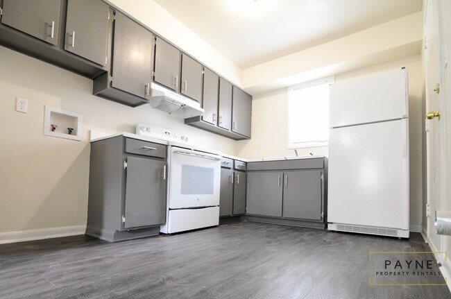 Foto del edificio - 4223 Rosemont Dr