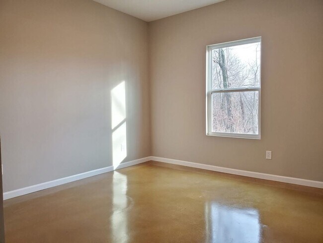 Foto del edificio - 3 bedroom 1 bath apartment located in Jackson, MO