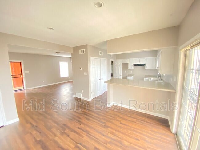 Building Photo - 6546 Whitetail Ln
