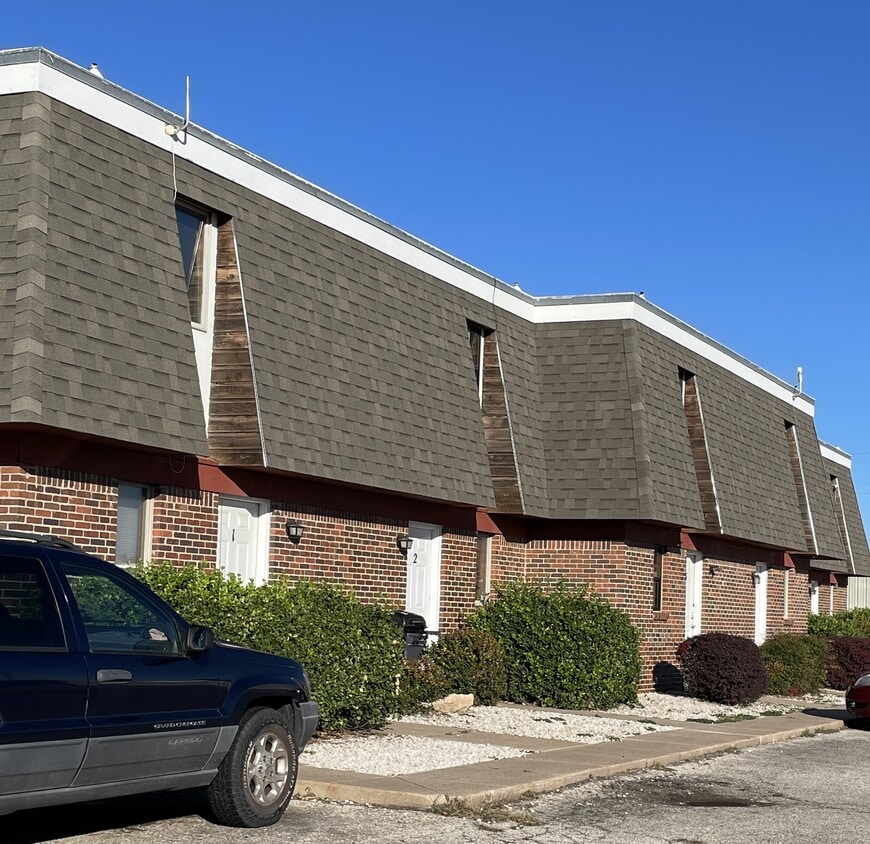 Primary Photo - 2600 Adams St