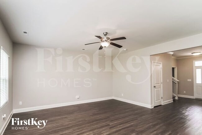 Building Photo - 9216 Evans Creek Ct