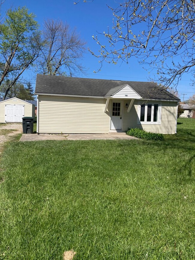 Building Photo - 2 bedroom with a bonus room and large shed