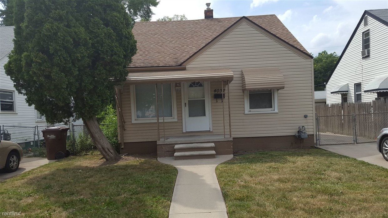 Primary Photo - 4032 John Daly St
