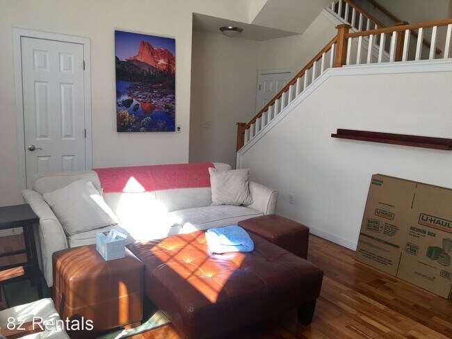 Building Photo - 3 br, 2.5 bath House - 855 Snowberry Street