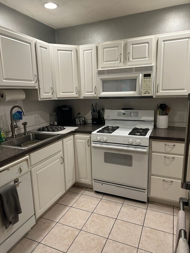 Wonderful opportunity to lease this amazin... - Wonderful opportunity to lease this amazin...