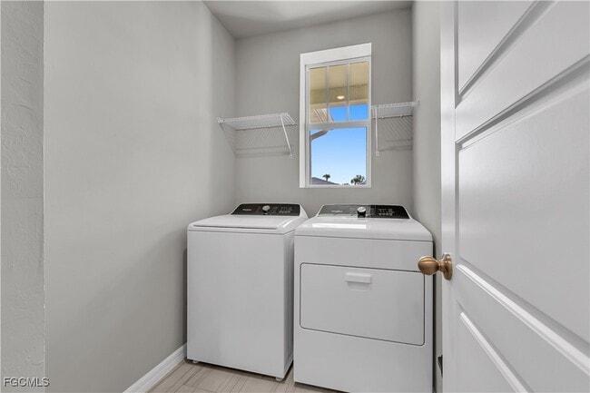 Foto del edificio - 44254 Frontier Dr