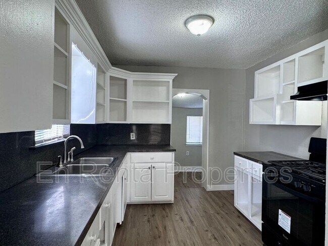 Foto del edificio - 716 W Broadus St