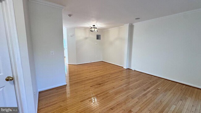Foto del edificio - 9611 Normanton Way