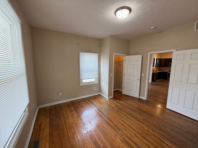 Building Photo - 208 W Stadium Ave