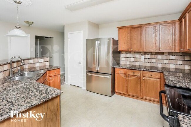 Foto del edificio - 9216 Oldwest Trail