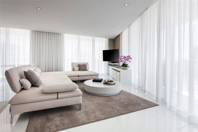 Foto del edificio - 6700 Indian Creek Dr