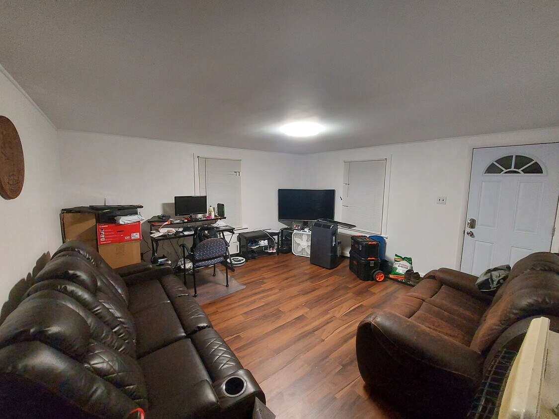 Foto principal - 149 N McPherson Ave