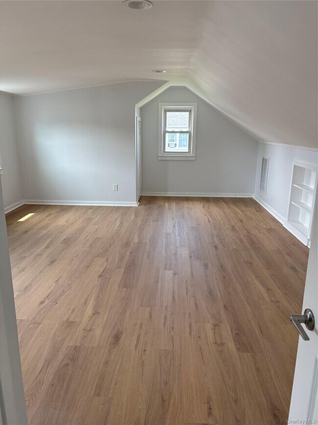 Building Photo - 1006 Pennsylvania Ave