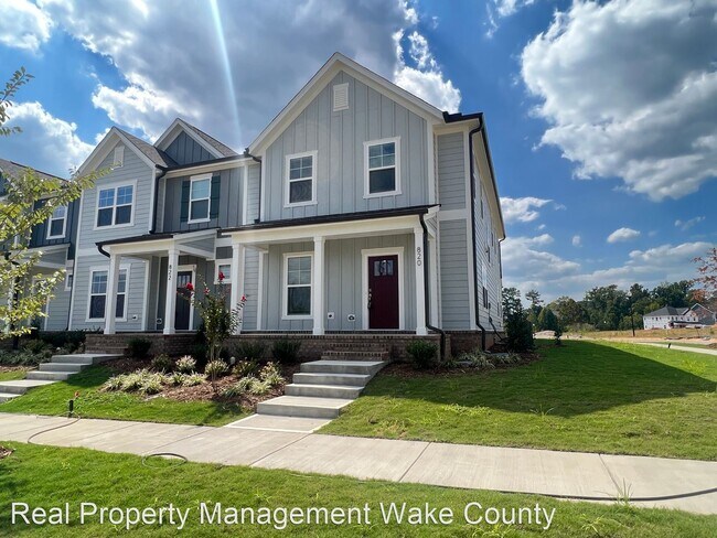 Building Photo - 3 br, 3 bath House - 820 Silo Park Drive