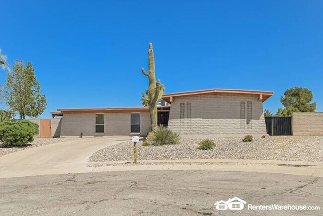 Building Photo - Spacious updated 4 Bed, 3 Bath home in Tucson