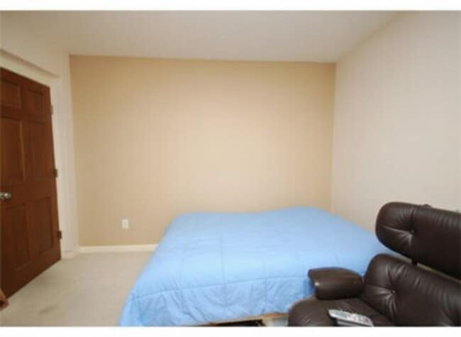 Building Photo - Fenway 3 Bed Apartment - 9/1 In Unit Laundry! - NO FEE