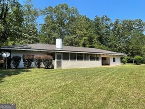 Building Photo - 163 Holly Ridge Rd