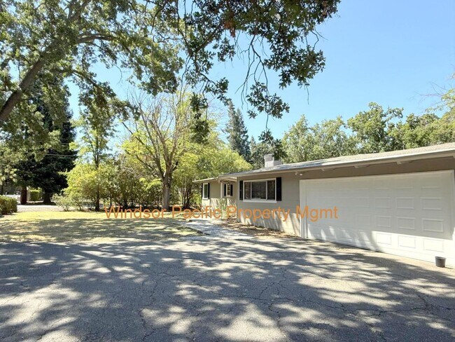 Photo - REDUCED ! Sprawling Westside Walnut Creek ... House