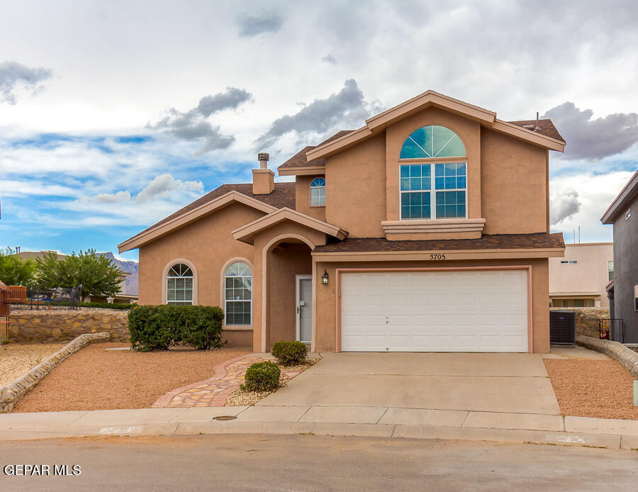 Foto principal - 5705 Laurel Clark Ln
