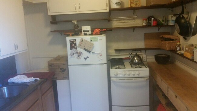 Foto del edificio - 2144 Bonar St