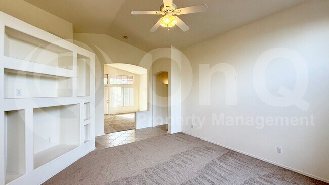 Foto del edificio - 4626 E Thorn Tree Dr