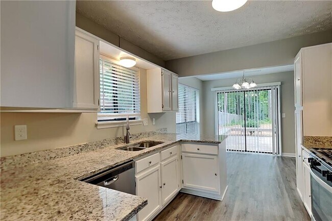 Foto del edificio - 1207 Ridgeside Dr NW