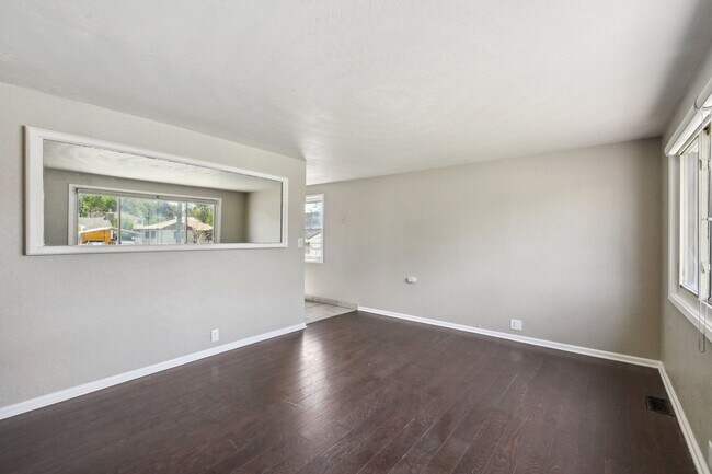 Foto del edificio - 5bd/2ba Valverde Home for Rent!