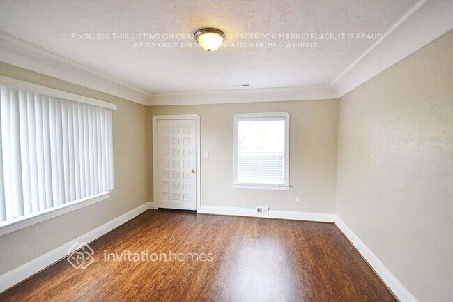 Building Photo - 1440 Beach St