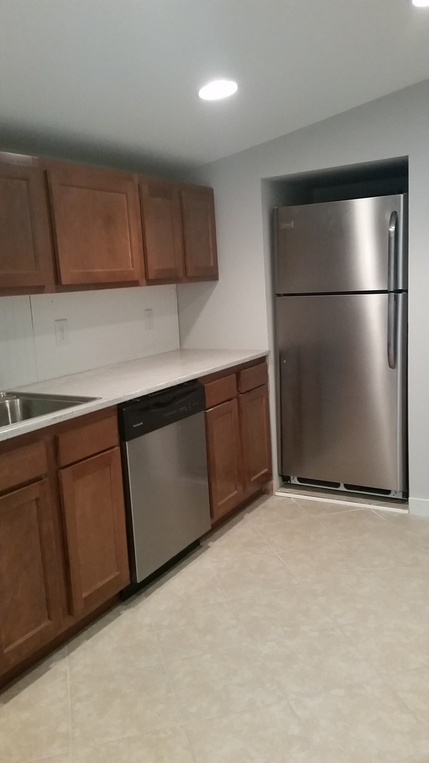 Building Photo - Upper Level 2 BR 1 BA Downtown Wilmington