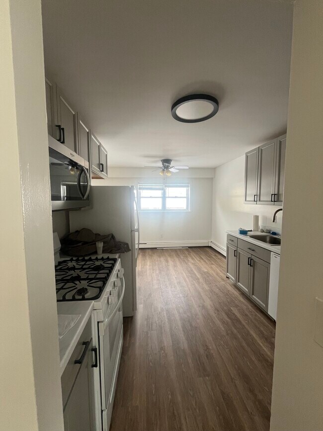 Foto del edificio - 14 Alpine Dr