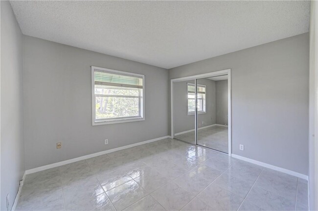 Foto del edificio - 7785 W Country Club Blvd