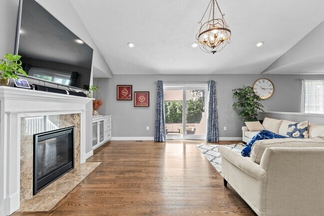 Foto del edificio - 21 Pasture Brook Rd