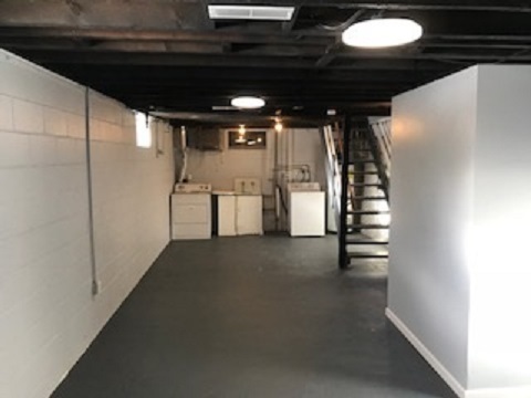 Building Photo - 121 Concord St