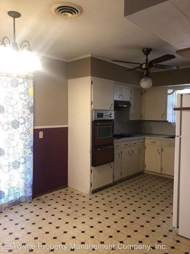 Building Photo - 3 br, 1 bath House - 1813 E Park