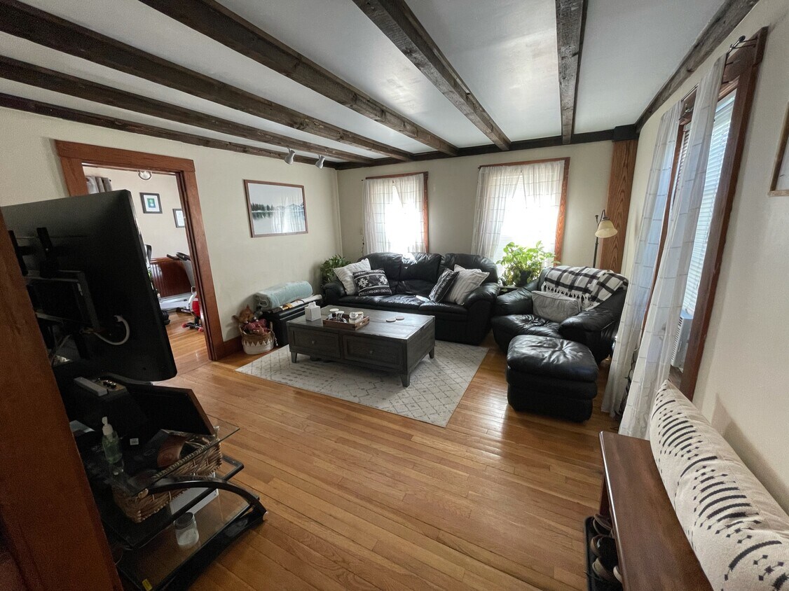 2 Heritage Vale St, Amesbury, MA 01913 Townhome Rentals in Amesbury