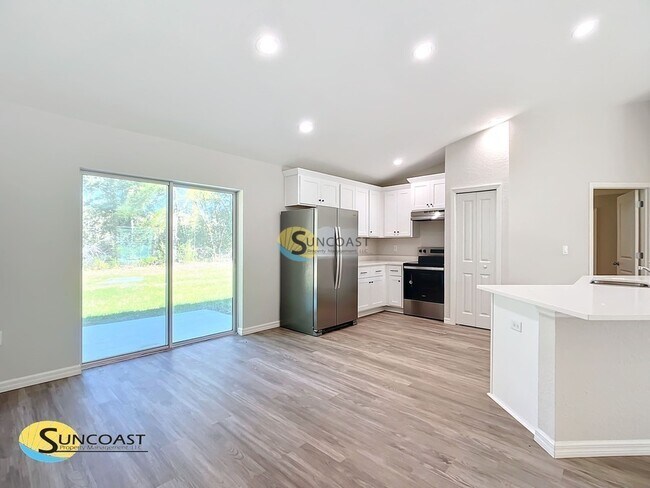 Foto del edificio - 4810 SW 139th St Rd